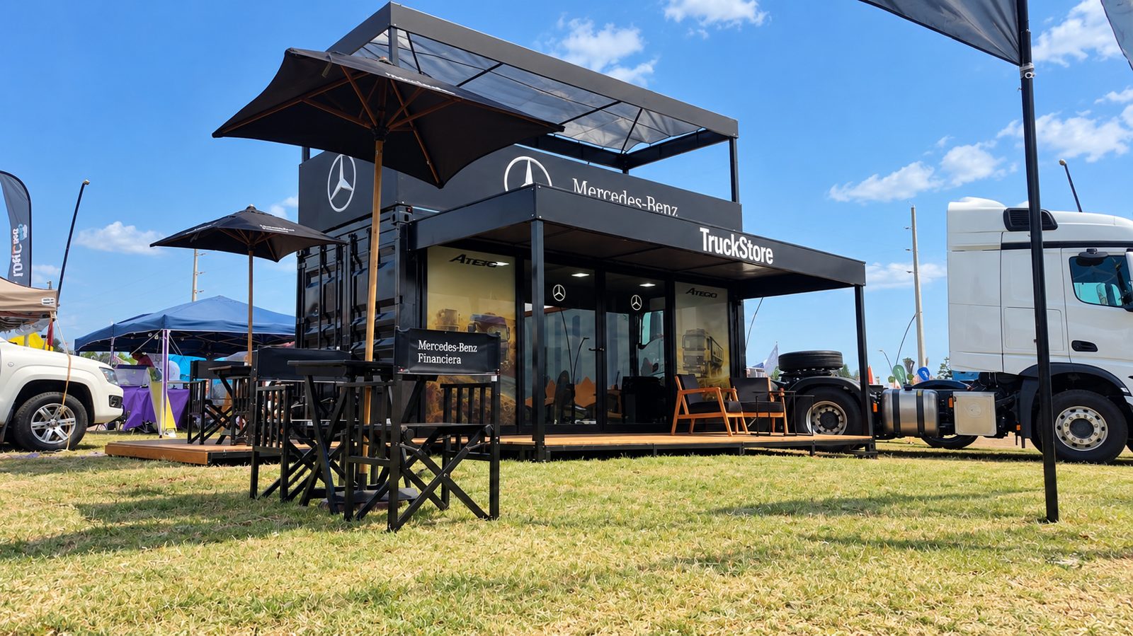 Activación de marca Mercedes-Benz con trailer o módulo de Trailers Especiales